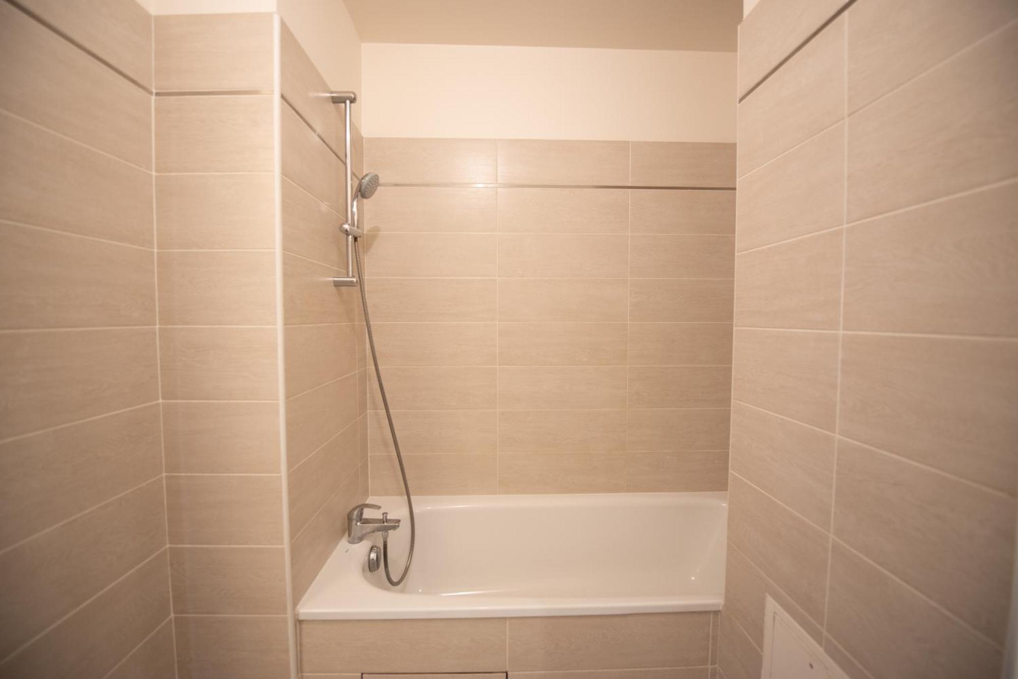 Appartements De 2 Ou 3 Chambres A 40 Minutes De Paris Courcouronnes Værelse billede